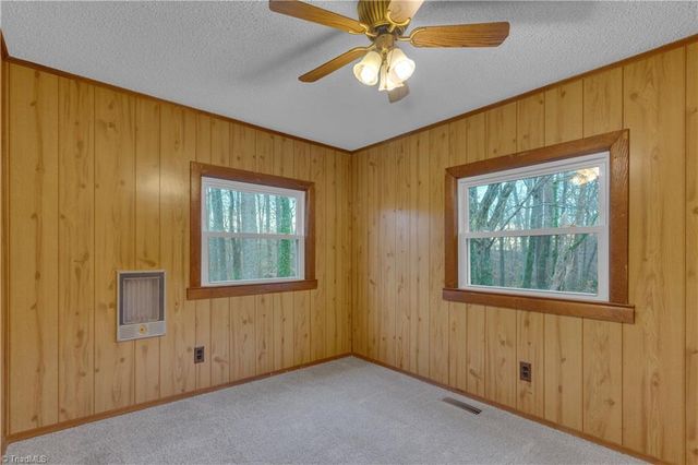 121 Pinewood Acres Drive, Greensboro, NC 27405