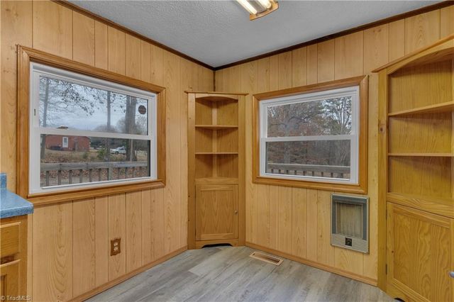 121 Pinewood Acres Drive, Greensboro, NC 27405