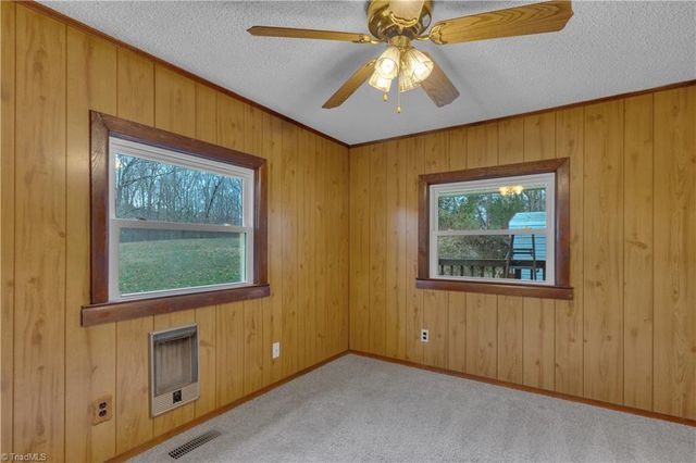 121 Pinewood Acres Drive, Greensboro, NC 27405