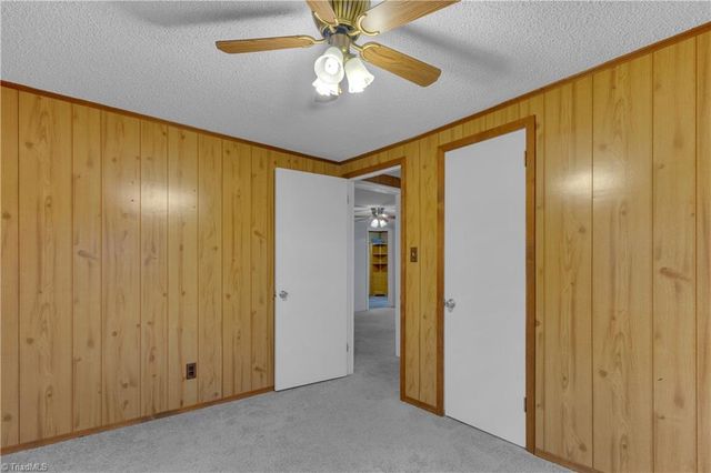 121 Pinewood Acres Drive, Greensboro, NC 27405