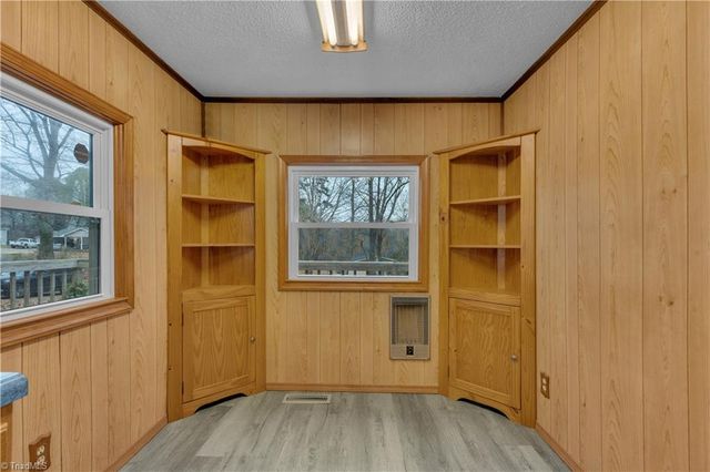 121 Pinewood Acres Drive, Greensboro, NC 27405