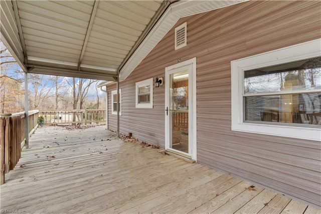 121 Pinewood Acres Drive, Greensboro, NC 27405