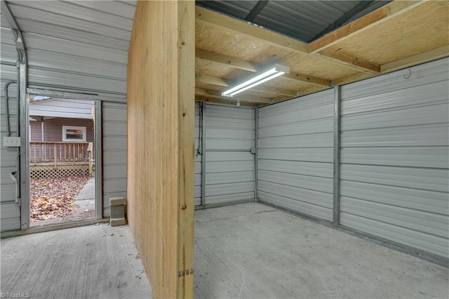 121 Pinewood Acres Drive, Greensboro, NC 27405