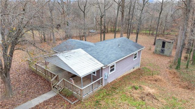 121 Pinewood Acres Drive, Greensboro, NC 27405