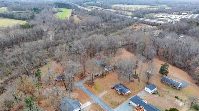 121 Pinewood Acres Drive, Greensboro, NC 27405