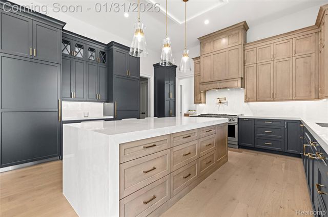 4592 Pinnacle Boulevard, Oakland Charter Township, MI 48306