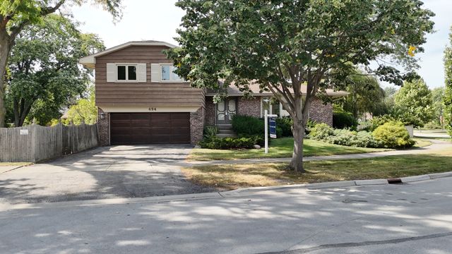494 E Atwood Court, Elmhurst, IL 60126