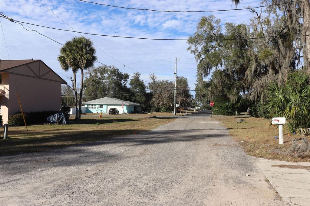 Image 31 of property listing at 401 S PINE AVENUE, Inverness, FL 34452