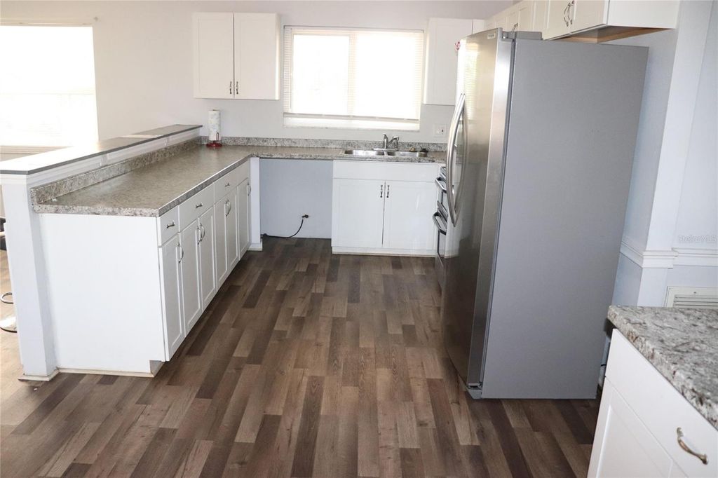 Image 8 of property listing at 401 S PINE AVENUE, Inverness, FL 34452