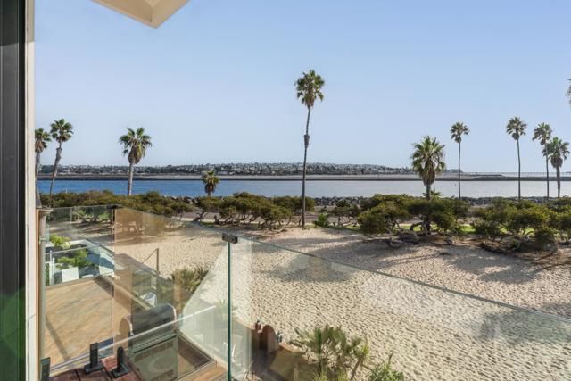 2623 Ocean Front Walk, San Diego, CA 92109