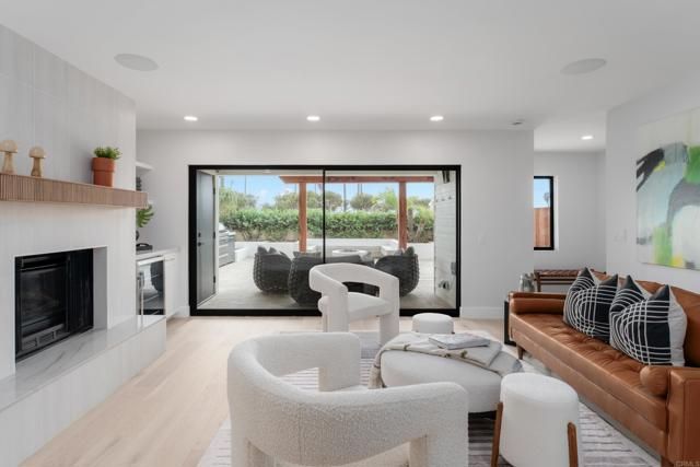 2623 Ocean Front Walk, San Diego, CA 92109