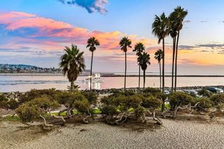 2623 Ocean Front Walk, San Diego, CA 92109