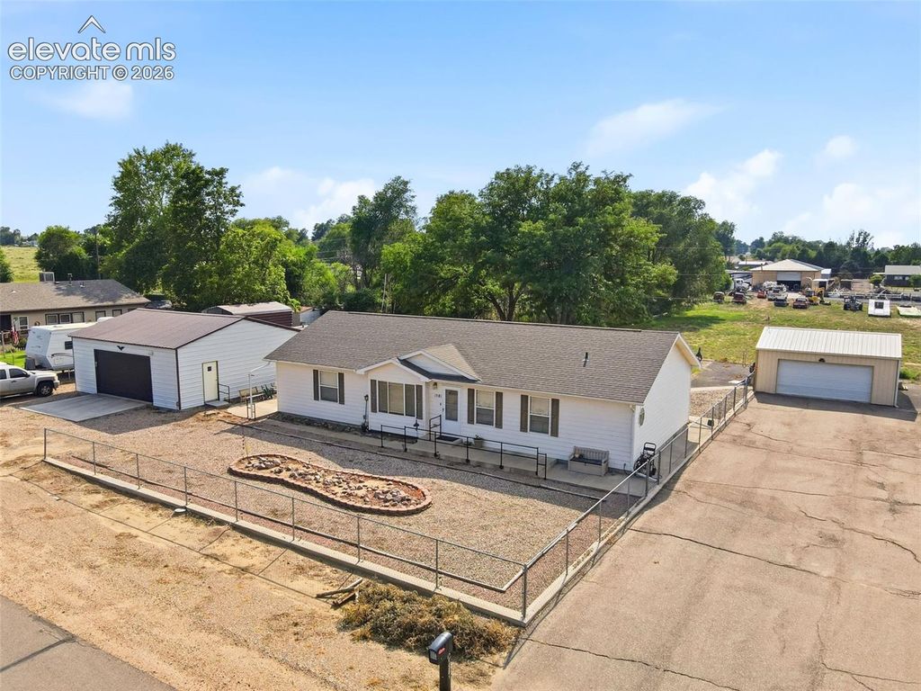 1581 Center Lane, Pueblo, CO 81006 — photo 2