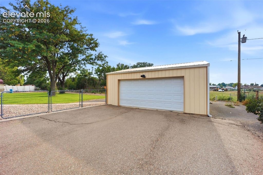 1581 Center Lane, Pueblo, CO 81006 — photo 4