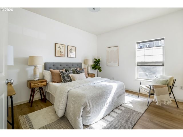 1100 Sw 170TH Ave 100, Beaverton, OR 97003