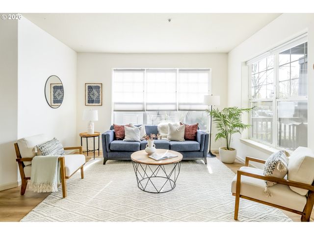 1100 Sw 170TH Ave 100, Beaverton, OR 97003