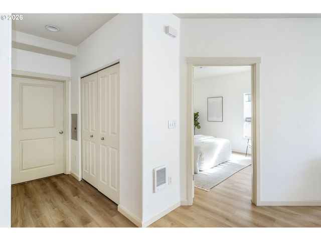 1100 Sw 170TH Ave 100, Beaverton, OR 97003