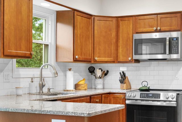 1324 W Portview DRIVE, Port Washington, WI 53074