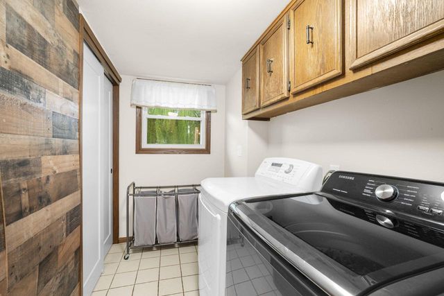 1324 W Portview DRIVE, Port Washington, WI 53074