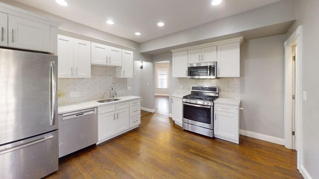 26 Elder St 2A, Boston, MA 02125