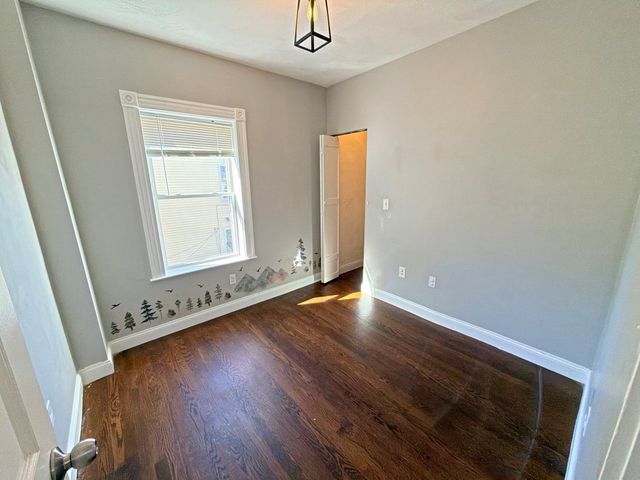 26 Elder St 2A, Boston, MA 02125