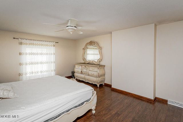 4447 Sulgrave Drive, Toledo, OH 43623