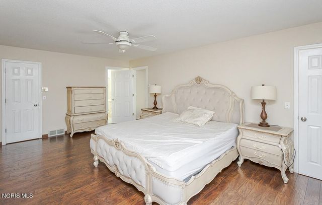 4447 Sulgrave Drive, Toledo, OH 43623