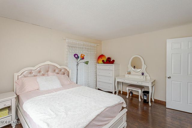 4447 Sulgrave Drive, Toledo, OH 43623