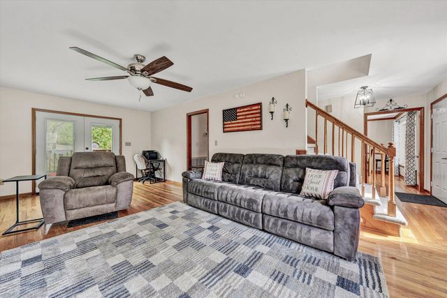 7835 Forest Edge DR, Roanoke, VA 24018