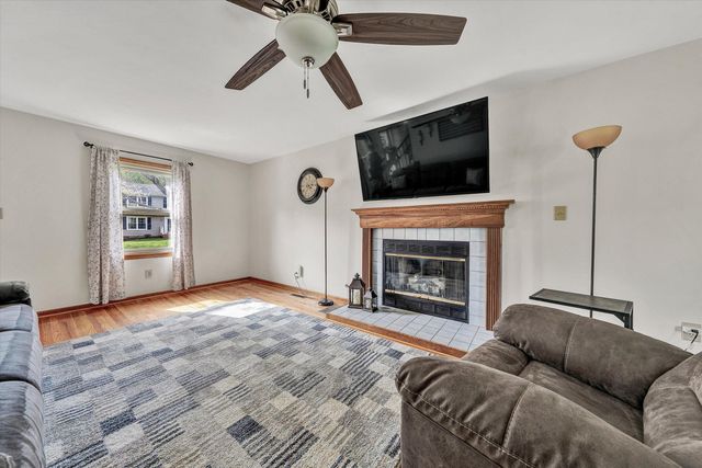 7835 Forest Edge DR, Roanoke, VA 24018