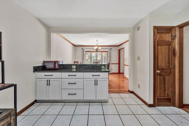 7835 Forest Edge DR, Roanoke, VA 24018