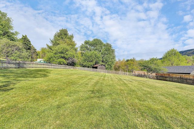 7835 Forest Edge DR, Roanoke, VA 24018