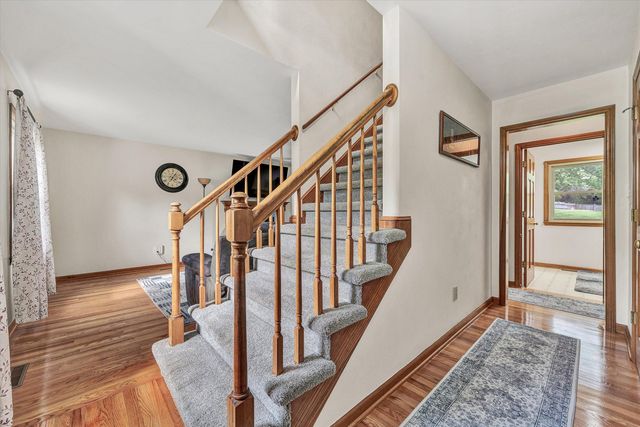 7835 Forest Edge DR, Roanoke, VA 24018
