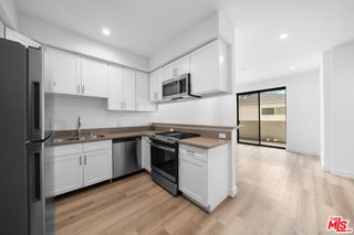 5612 Lexington Avenue 204, Los Angeles, CA 90038