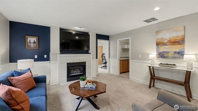 24940 231st Avenue SE, Maple Valley, WA 98038