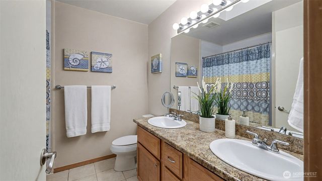 24940 231st Avenue SE, Maple Valley, WA 98038