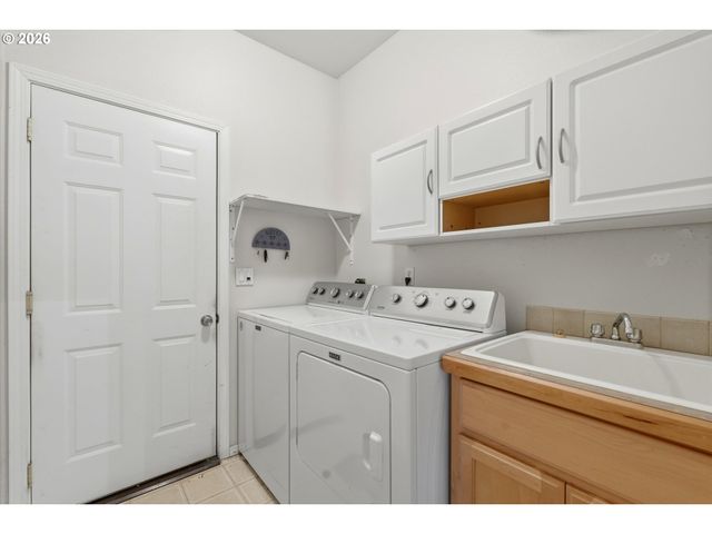 2331 Nw FENDLE Way, Mc Minnville, OR 97128