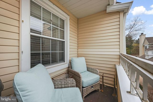 10 FRYER CT, Hightstown, NJ 08520