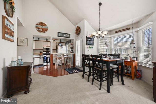 10 FRYER CT, Hightstown, NJ 08520