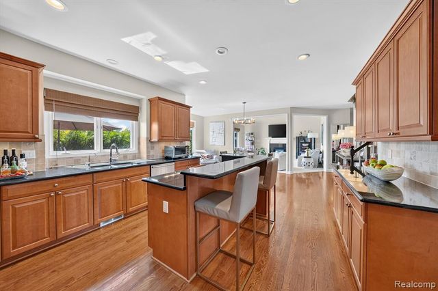 3804 Elk Drive, Rochester, MI 48306