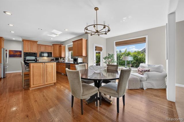 3804 Elk Drive, Rochester, MI 48306