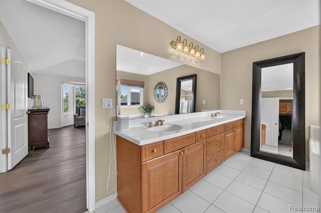 3804 Elk Drive, Rochester, MI 48306