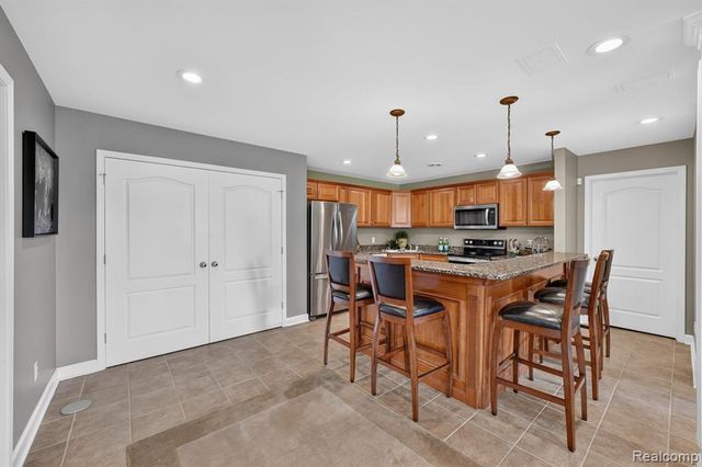 3804 Elk Drive, Rochester, MI 48306