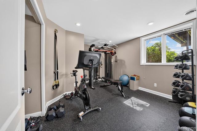 3804 Elk Drive, Rochester, MI 48306