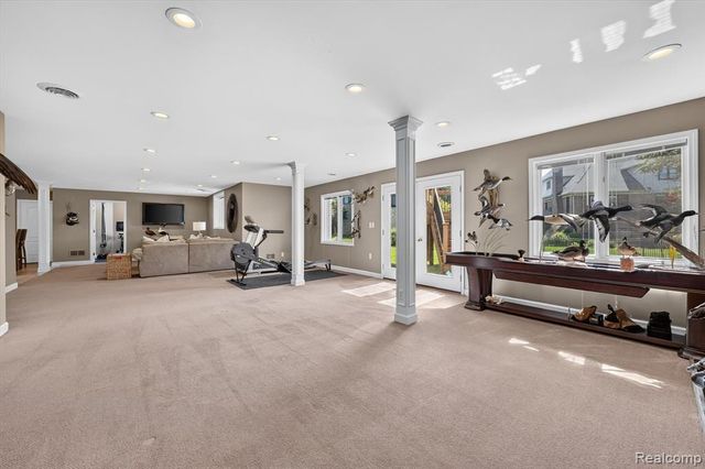 3804 Elk Drive, Rochester, MI 48306