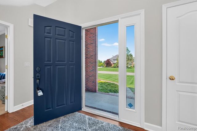 3804 Elk Drive, Rochester, MI 48306