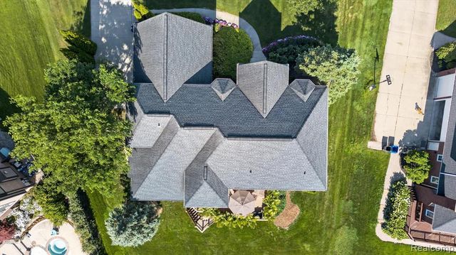3804 Elk Drive, Rochester, MI 48306