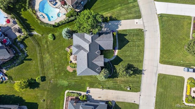 3804 Elk Drive, Rochester, MI 48306