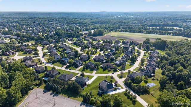 3804 Elk Drive, Rochester, MI 48306