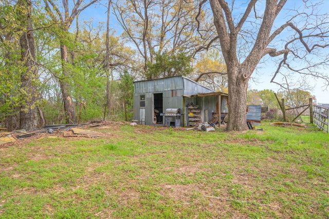 2027 VZ County Road 3104, Edgewood, TX 75117